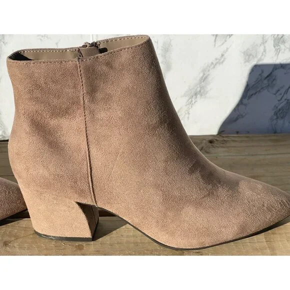 Soda Womens Size 10 Taupe Faux Suede Ankle Booties With Side Zipper & Block Heel - Picture 3 of 8